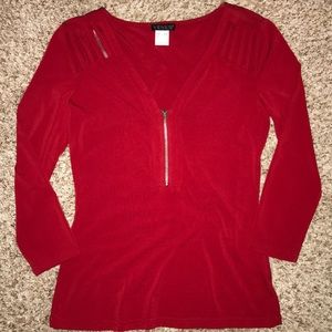 NWOT Venus v-neck shirt w/ zipper, sz XS